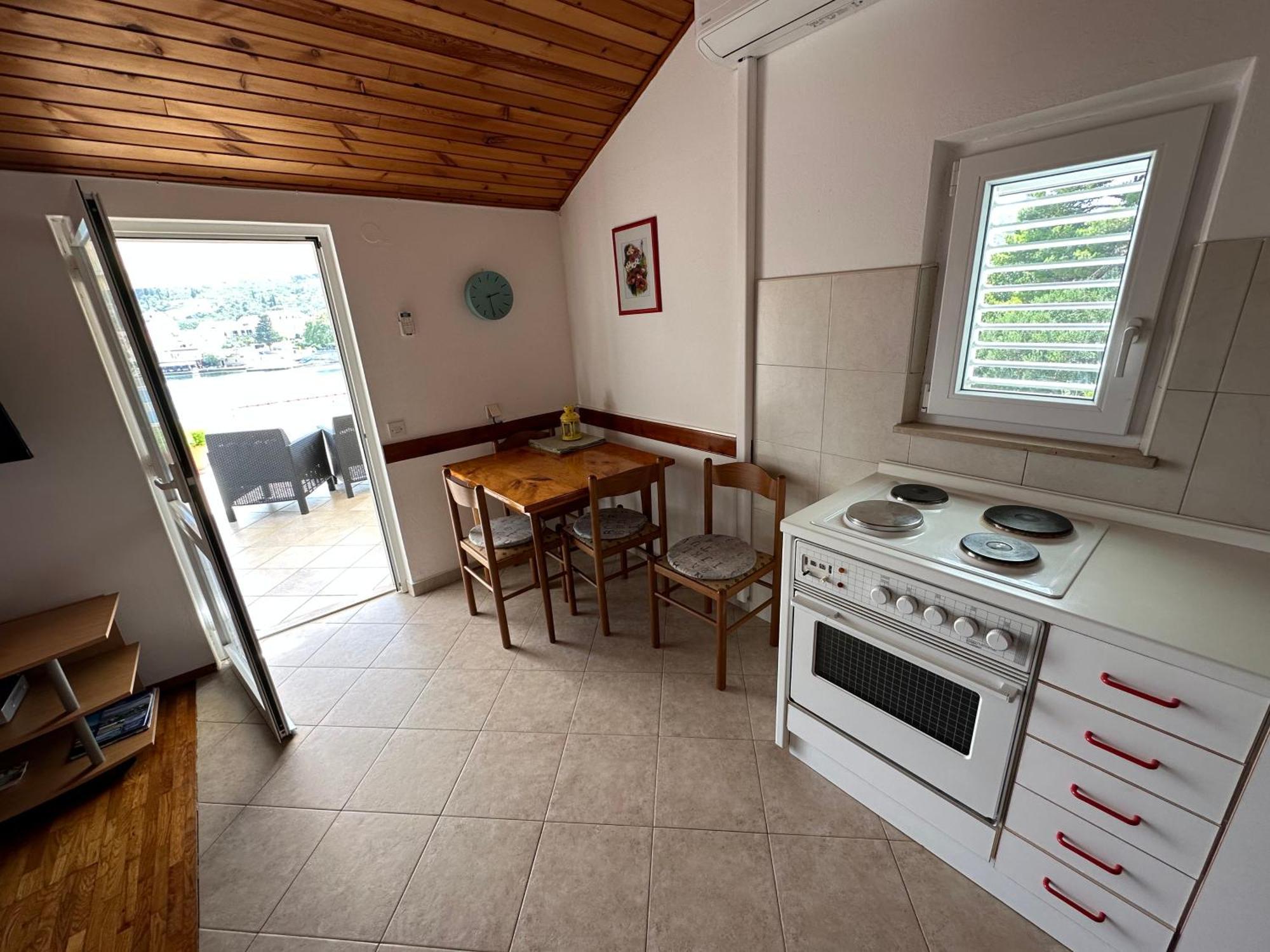 Apartments Suda ลุมบาร์ดา ภายนอก รูปภาพ