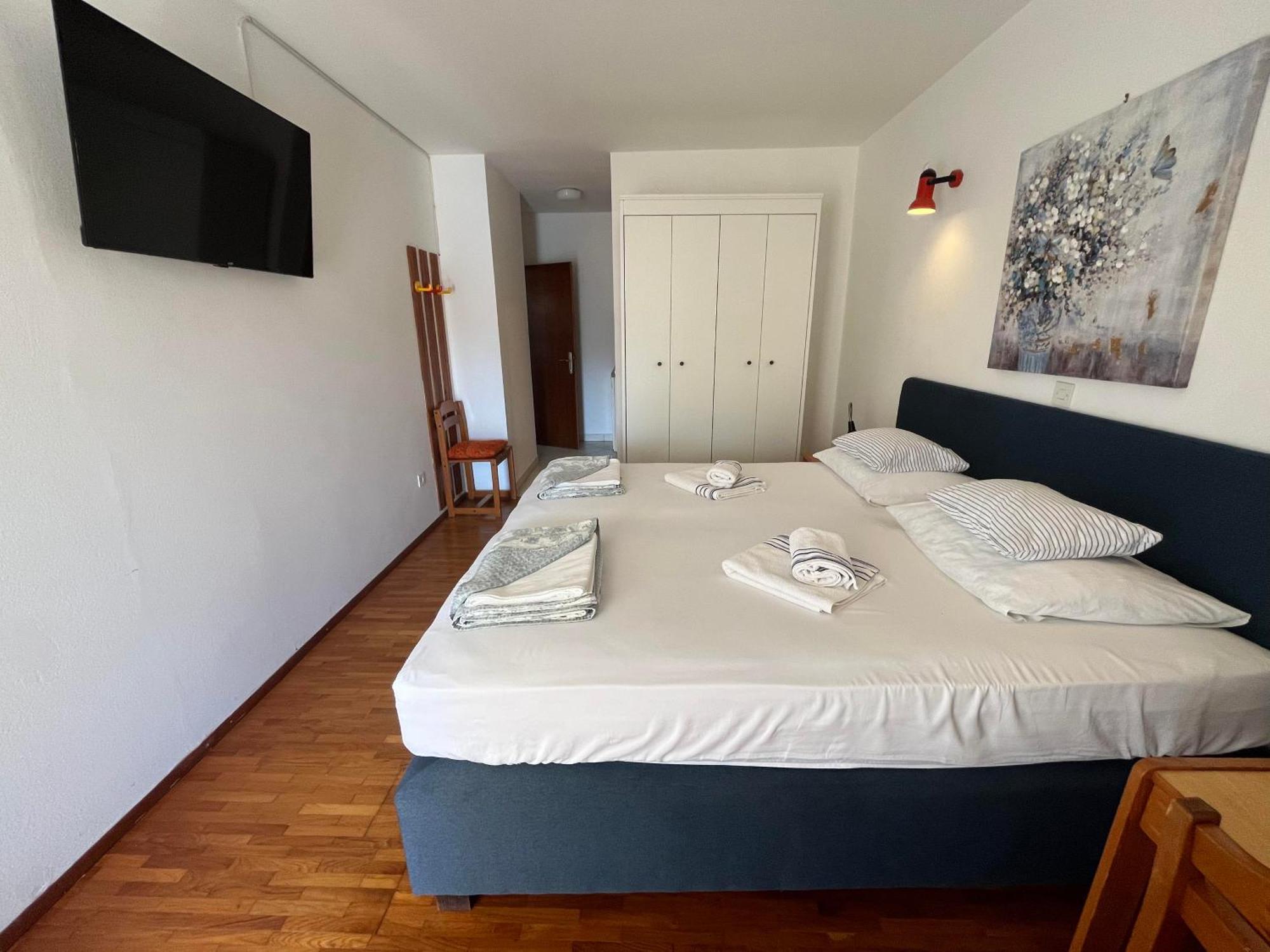 Apartments Suda ลุมบาร์ดา ภายนอก รูปภาพ